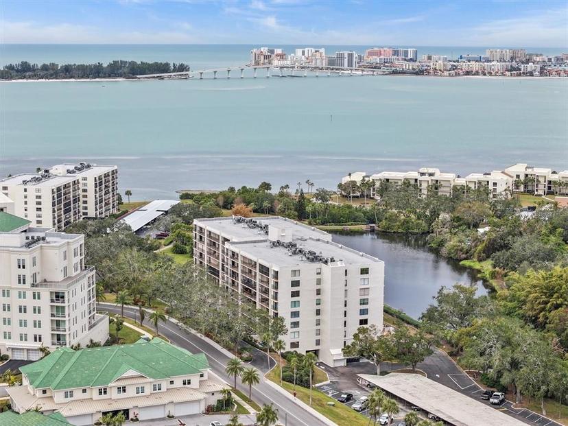 Picture of 220 Belleview Boulevard Unit 701, Belleair FL 33756