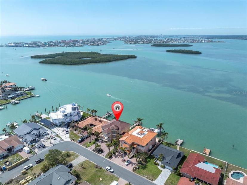 Picture of 700 126Th Avenue, Treasure Island FL 33706