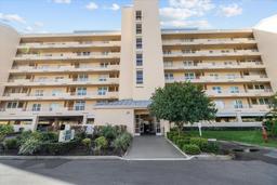 Picture of 4460 Fairways Boulevard Unit 401, Bradenton, FL 34209