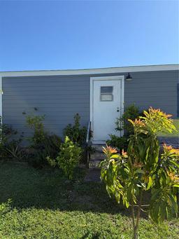 Picture of 50989 Highway 27 Unit 210, Davenport, FL 33897