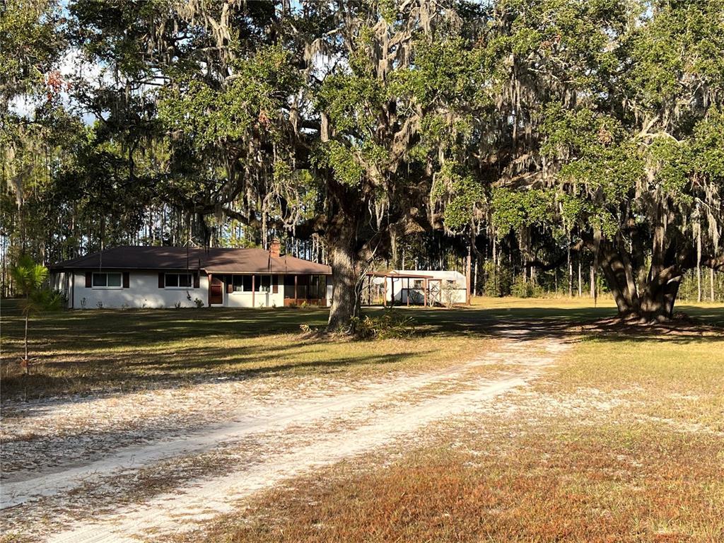 Picture of 7393 NE 353Rd Highway, Old Town, FL 32680