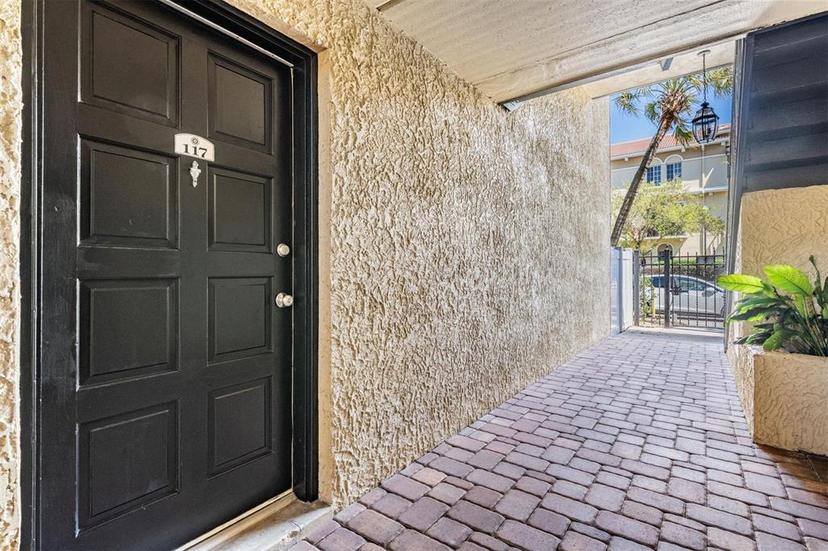 Picture of 107 S Obrien Street Unit 117, Tampa FL 33609