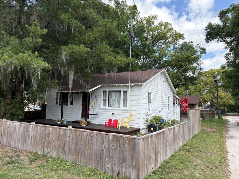 Picture of 38533 8Th Avenue, Zephyrhills FL 33542