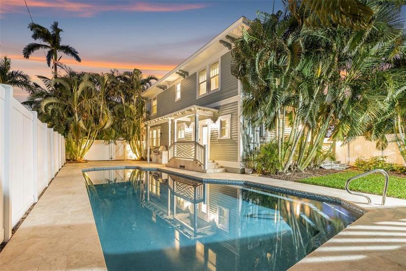 Picture of 1505 Beach Drive Ne, St Petersburg FL 33704