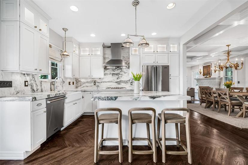 Picture of 1505 Beach Drive Ne, St Petersburg FL 33704
