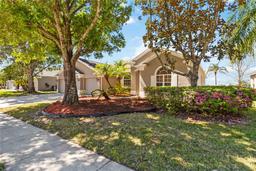 Picture of 330 Osprey Lakes Circle, Chuluota, FL 32766
