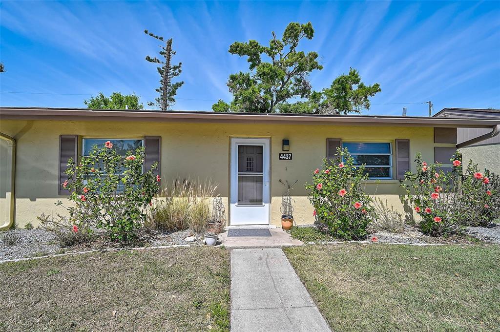 Picture of 4437 Tippecanoe Trail Unit 6, Sarasota, FL 34233