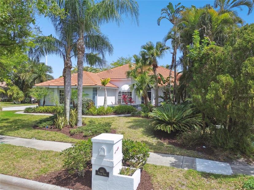 Picture of 441 Village Drive, Tarpon Springs FL 34689
