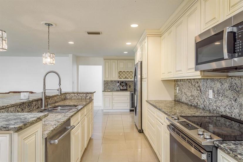 Picture of 4127 53Rd Avenue S, St Petersburg FL 33711