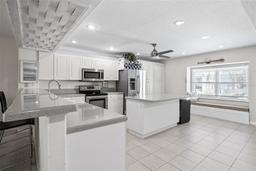 Picture of 545 Pinellas Bayway S Unit 109, St Petersburg, FL 33715