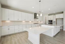 Picture of 5335 Wolf Creek Drive, Apollo Beach, FL 33572