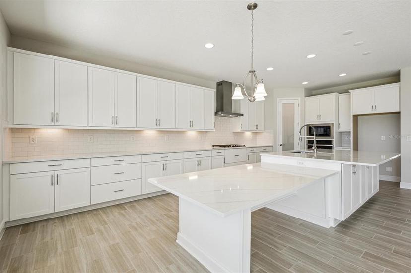 Picture of 5335 Wolf Creek Drive, Apollo Beach FL 33572