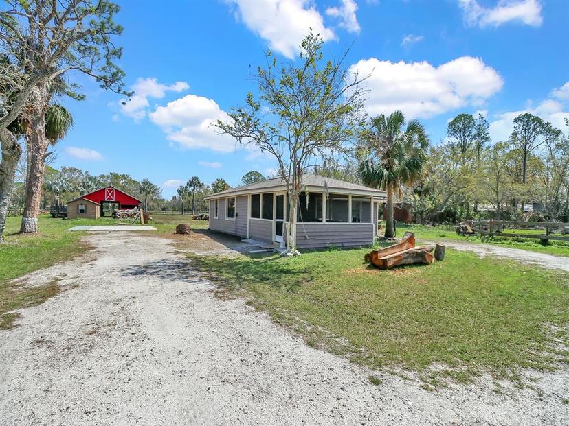 Picture of 8123 Double Branch Road Unit 1, Tampa FL 33635