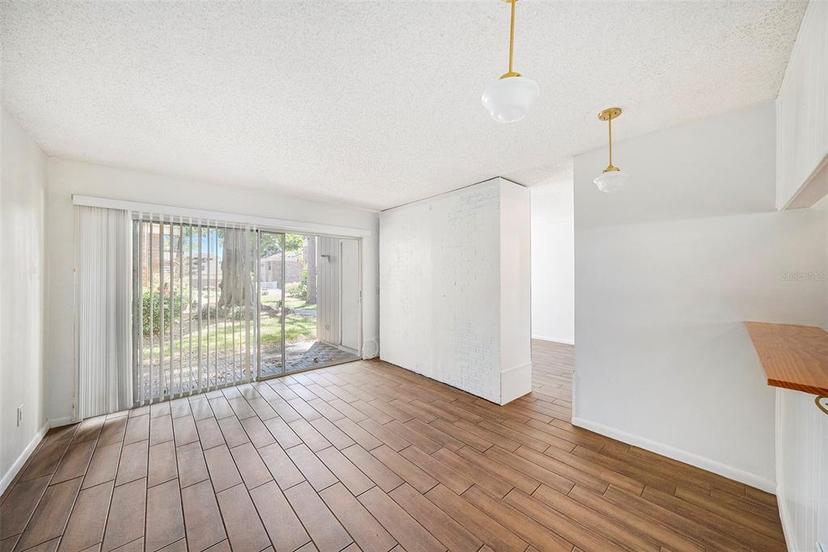 Picture of 10453 Carrollbrook Circle Unit 122, Tampa FL 33618