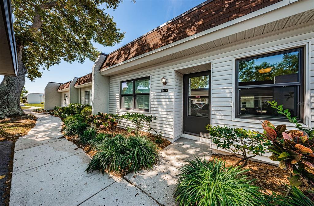 Picture of 9214 Mission Oaks Boulevard, Seminole, FL 33776