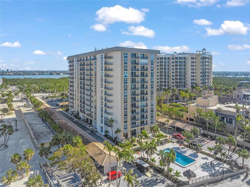 Picture of 1212 Benjamin Franklin Drive Unit 102, Sarasota FL 34236