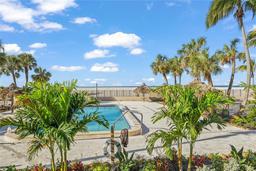 Picture of 1212 Benjamin Franklin Drive Unit 102, Sarasota, FL 34236