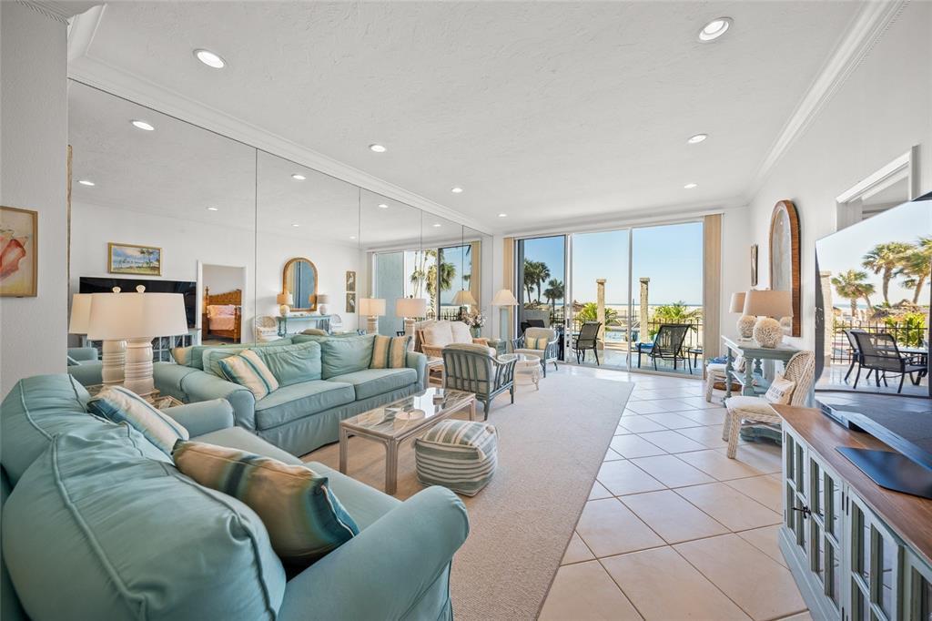 Picture of 1212 Benjamin Franklin Drive Unit 102, Sarasota, FL 34236