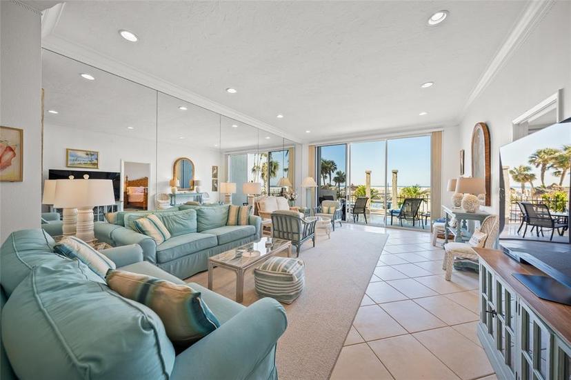 Picture of 1212 Benjamin Franklin Drive Unit 102, Sarasota FL 34236