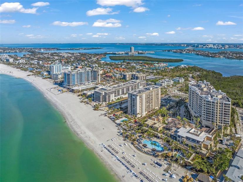 Picture of 1212 Benjamin Franklin Drive Unit 102, Sarasota FL 34236