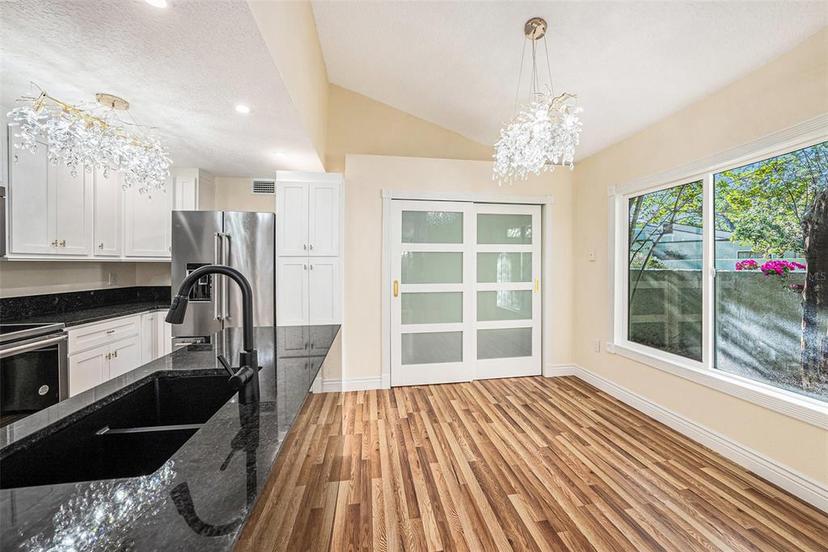Picture of 13518 Palmwood Lane Unit 13518, Tampa FL 33618