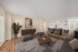 Picture of 13518 Palmwood Lane Unit 13518, Tampa, FL 33618