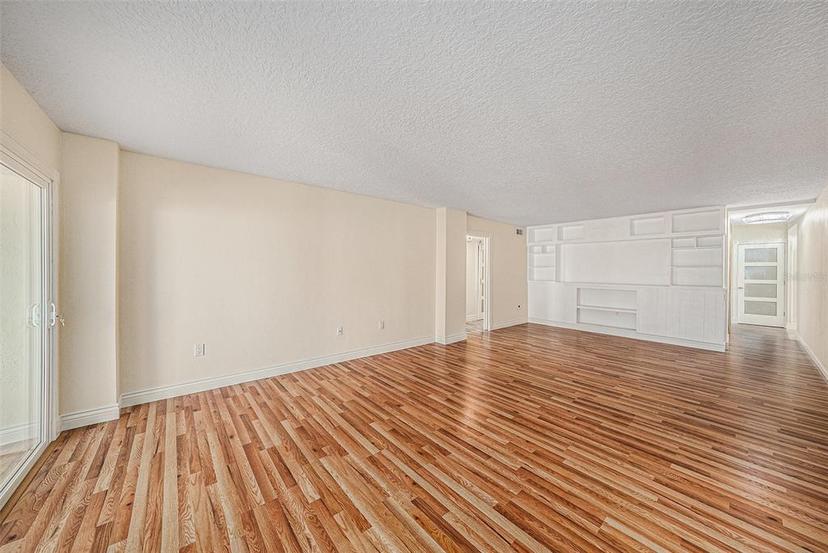 Picture of 13518 Palmwood Lane Unit 13518, Tampa FL 33618