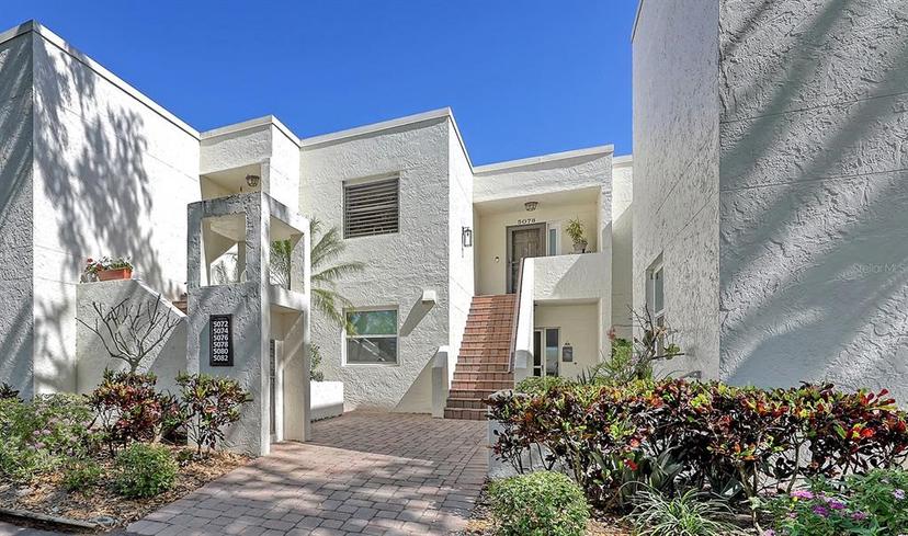 Picture of 5078 Marsh Field Road Unit 82, Sarasota FL 34235