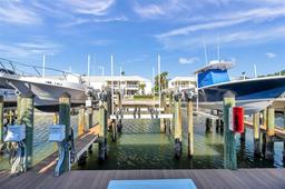 Picture of 5101 Coquina Key Drive Se Unit A, St Petersburg, FL 33705