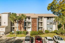 Picture of 15 Escondido Court Unit 145, Altamonte Springs, FL 32701