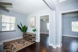 Picture of 8909 N Dexter Avenue, Tampa, FL 33604