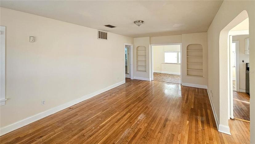 Picture of 860 16Th Avenue S, St Petersburg FL 33701