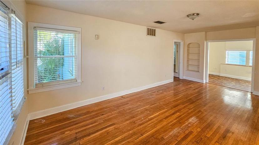 Picture of 860 16Th Avenue S, St Petersburg FL 33701