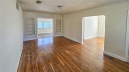 Picture of 860 16Th Avenue S, St Petersburg, FL 33701