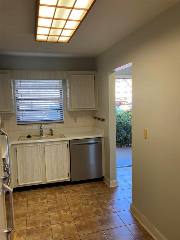 Picture of 6070 80Th Street N Unit 109, St Petersburg FL 33709