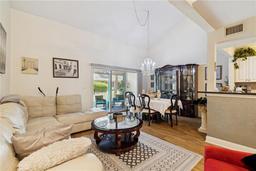 Picture of 1217 NW 55 Street Unit 17, Gainesville, FL 32605