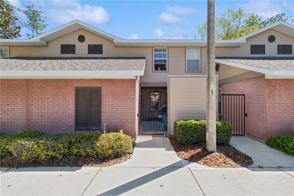 Picture of 1217 NW 55 Street Unit 17, Gainesville, FL 32605