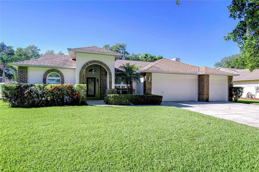 Picture of 2749 Bent Leaf Drive, Valrico, FL 33594