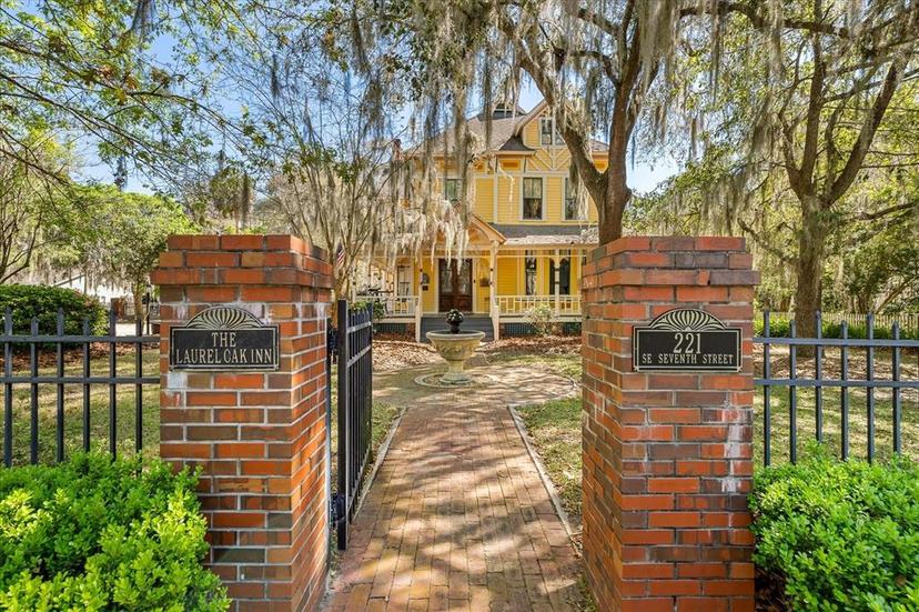 Picture of 221 SE 7Th Street, Gainesville FL 32601