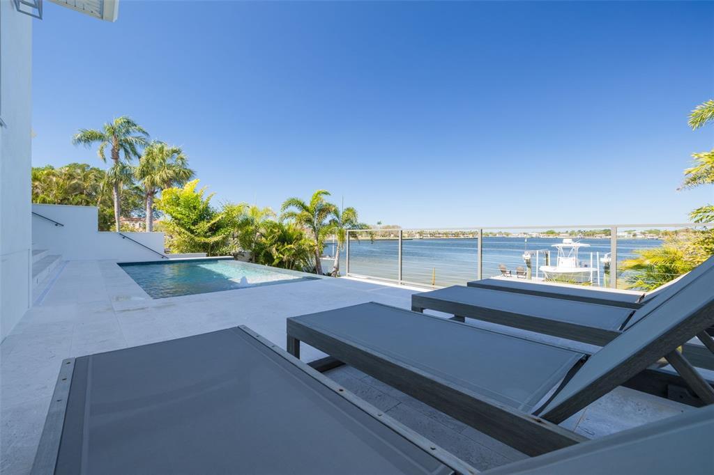 Picture of 3418 Overlook Drive Ne, St Petersburg, FL 33703