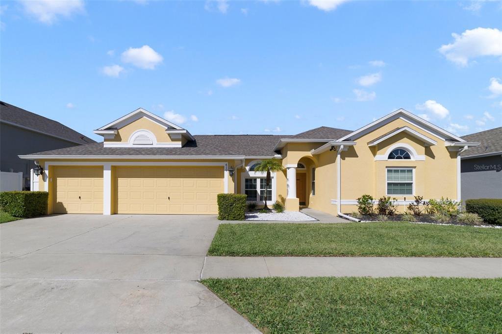 Picture of 419 Coventry Road, Davenport, FL 33897
