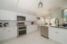 Picture of 2206 Green Oaks Lane, Tampa, FL 33612