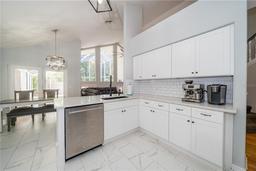 Picture of 2206 Green Oaks Lane, Tampa, FL 33612