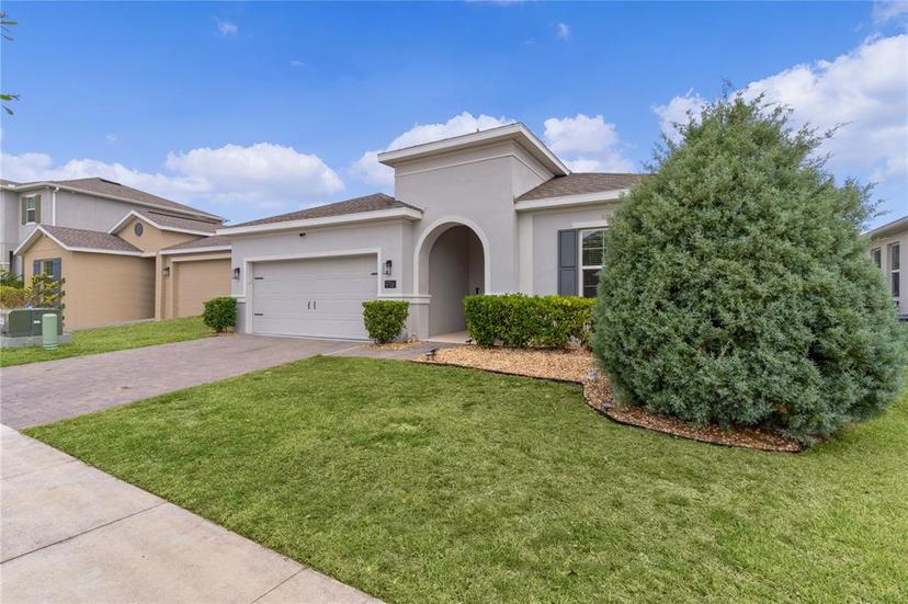 Picture of 916 Carmillion Court, Groveland FL 34736