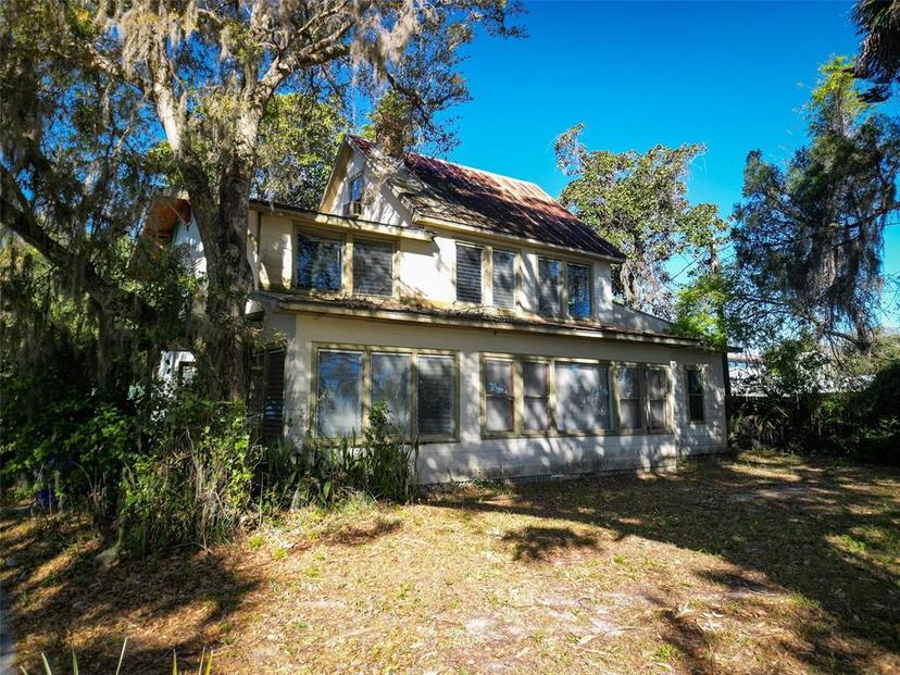 Picture of 114 N Riverside Drive, Edgewater FL 32132