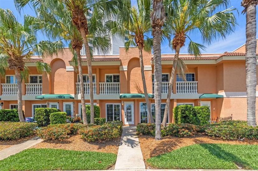 Picture of 920 N Shore Drive Ne, St Petersburg FL 33701