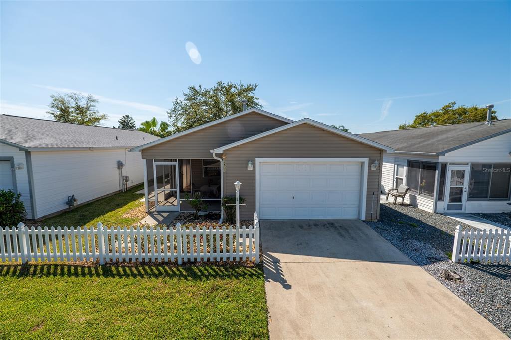 Picture of 8201 SE 169Th Palownia Loop, The Villages, FL 32162