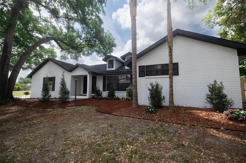 Picture of 2715 Willow Oaks Drive, Valrico FL 33594