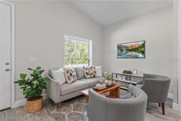 Picture of 435 Lincoln Avenue, Oviedo, FL 32766