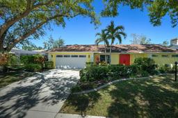 Picture of 4662 Long Lake Drive, Sarasota, FL 34233